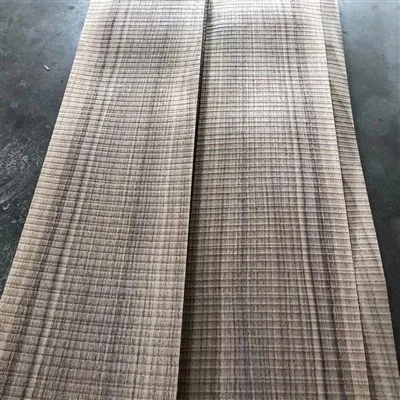 Διακοσμητικός καπλαμάς Μαύρης Καρυδιάς Sawtooth